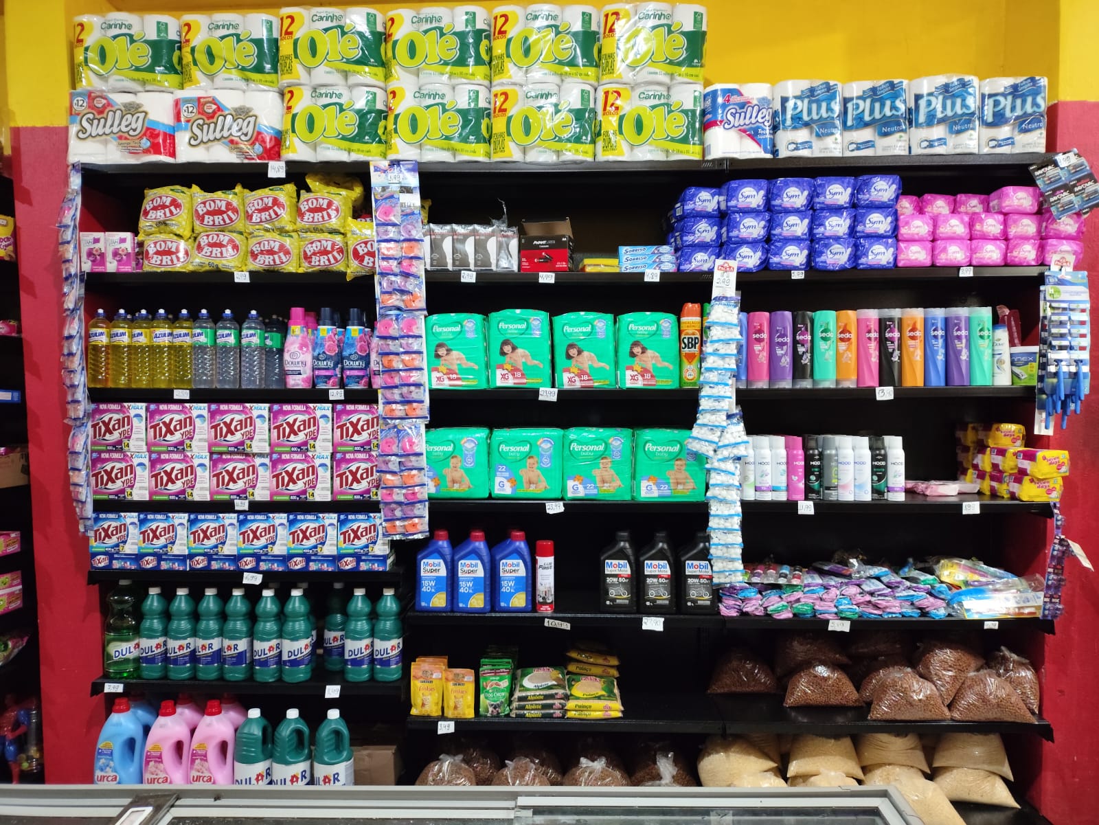 Prateleiras do Mercadinho